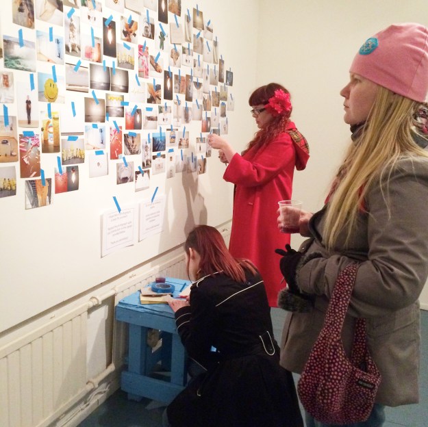 Paper Exchange wall in action square 1